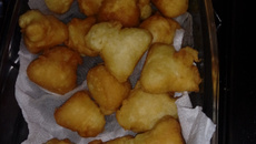 Bolinho de chuva sem leite e ovos fácil