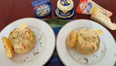 Mini abóbora recheada com creme de queijo e camarões 