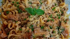 Talharim com molho de atum especial