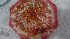 Macarrão de gravatinha com salsicha