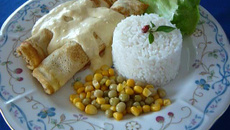 Panquecas de carne moída com creme de milho