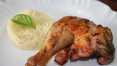 Coxa e sobrecoxa de frango com cerveja