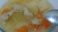 Sopa rápida de legumes com frango