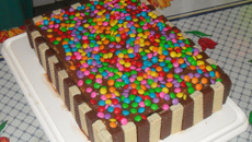 Bolo pão-de-ló recheado