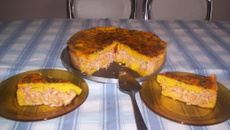 Torta de frango com creme de cenoura