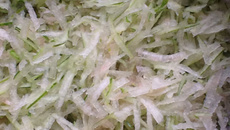 Doce da casca da melancia ralada