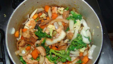 Yakisoba de hamburguer