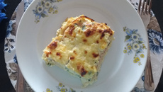 Lasanha de espinafre, ricota e peito de peru