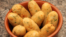 Bolinho de bacalhau e mandioca