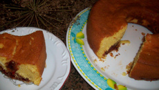 Bolo de fubá com goiabada