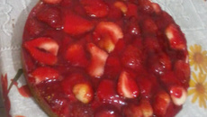 Torta de morango com chantilly