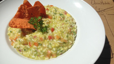 Risoto de abacate com crocante de milho e páprica