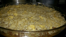 Macarrão com carne moída e molho