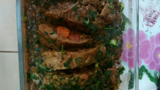 Lagarto recheado ao molho madeira