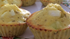Muffin vegetariano de ovo e cebola