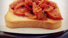 Cachorro quente na torrada