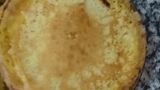 Panqueca de amido de milho com cenoura e especiarias