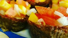 Cupcake de carne moída com vinagrete