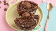 Ovo de Páscoa de colher recheado de brigadeiro que não desmonta e não fica enjoativo