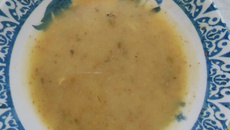 Caldo de mandioca com fígado 