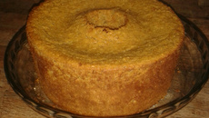 Bolo de laranja com cascas e com aveia