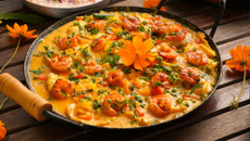 Moqueca de peixe e camarão