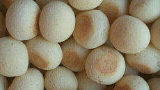 Pão de queijo fácil