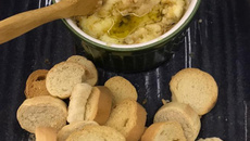 Aperitivo catupiry com alho