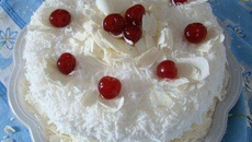 Bolo leve de doce de leite