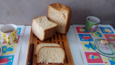 Pão de máquina sem ovos e leite