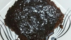 Bolo de chocolate de xícara