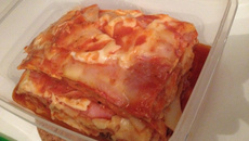 Lasanha de queijo e presunto