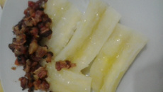 Macaxeira com carne de charque