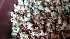 Pipoca de chocolate com menos ingredientes