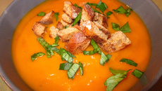 Kürbis suppe mit kokos milk ( sopa de abóbora com leite de coco )