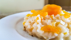 Risoto de queijo brie com damasco especial