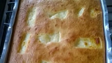 Bolo de coalhada com queijo