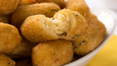 Bolinho de bacalhau saudável com aveia