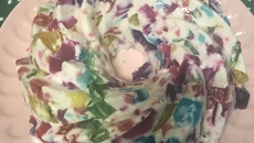 Gelatina colorida simples