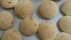 Pão de queijo mineiro (tradicional)