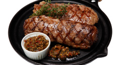 Lombo de ovelha ao molho de hortelã