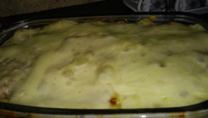 Escondidinho de carne moida com purê de batata