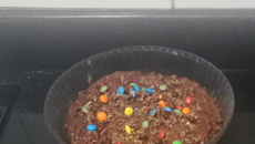 Brigadeirão confeitado