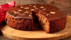 Bolo de ameixas (sem glúten)