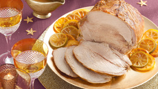 Pernil assado ao molho de limão