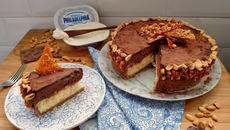 Cheesecake crocante com mousse de chocolate