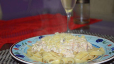 Talharim ao salmão defumado