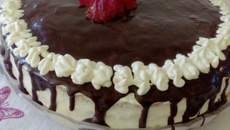 Torta de morango e chocolate branco