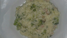 Risoto de brócolis, arroz comum e bacon
