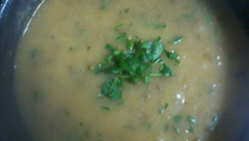 Caldo de carne moída com mandioca